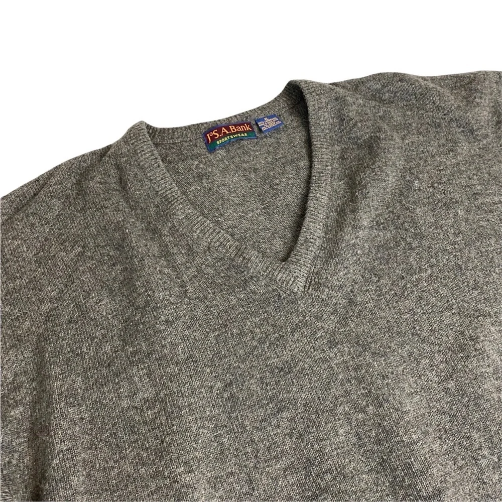 Jos A Bank Sportswear Men V Neck Sweater Size XL Grey 100% Lambswool Long sleeve - Picture 7 of 8